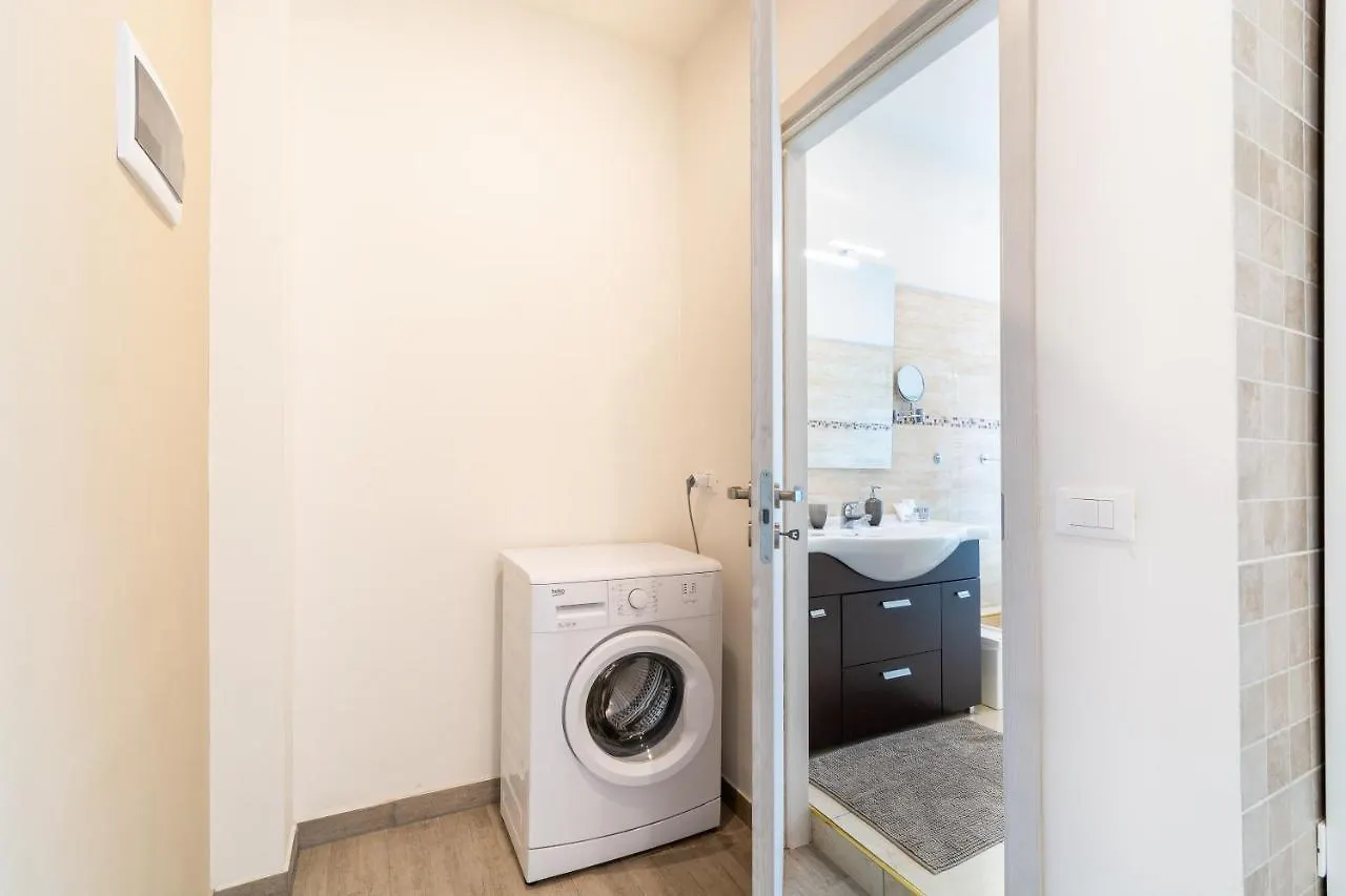 Bologna Train Station Apartment - Self Check-In 0*,  Italy