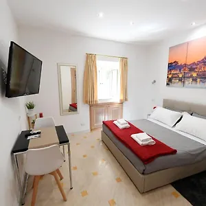 La Casa Degli Osti 2 - Piazza Navona , Rome Italy